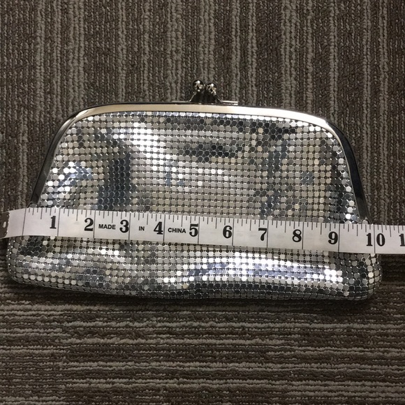 Cache Silver Sequin Chain Clutch Purse - Picture 5 of 7